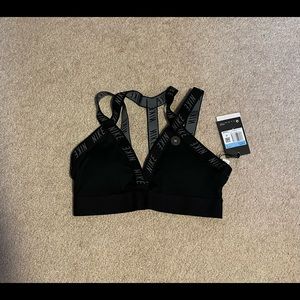 *SOLD*NWT Nike Indy Sports Bra, Size M